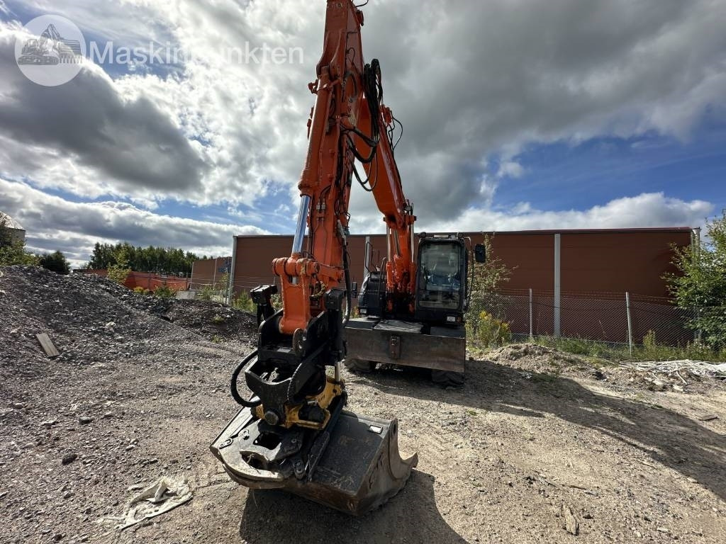Hitachi ZX 140 W-5B - Ratinis ekskavatorius: foto 2 Hitachi ZX 140 W-5B - Ratinis ekskavatorius: foto 2