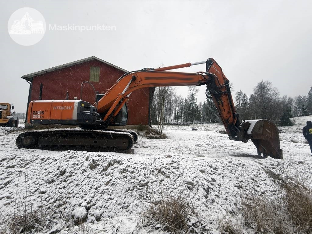 Vikšrinis ekskavatorius Hitachi ZX 250 LC-3: foto 6