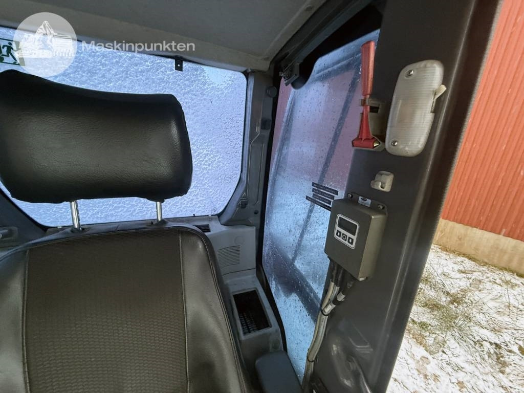 Vikšrinis ekskavatorius Hitachi ZX 250 LC-3: foto 18