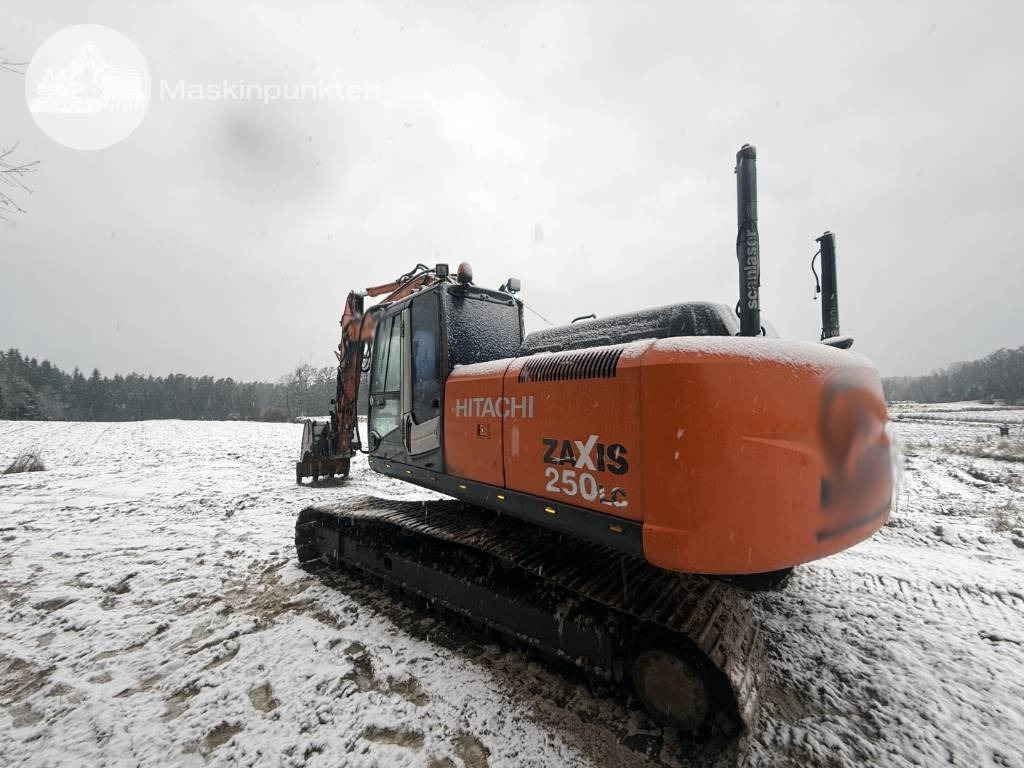 Vikšrinis ekskavatorius Hitachi ZX 250 LC-3: foto 9