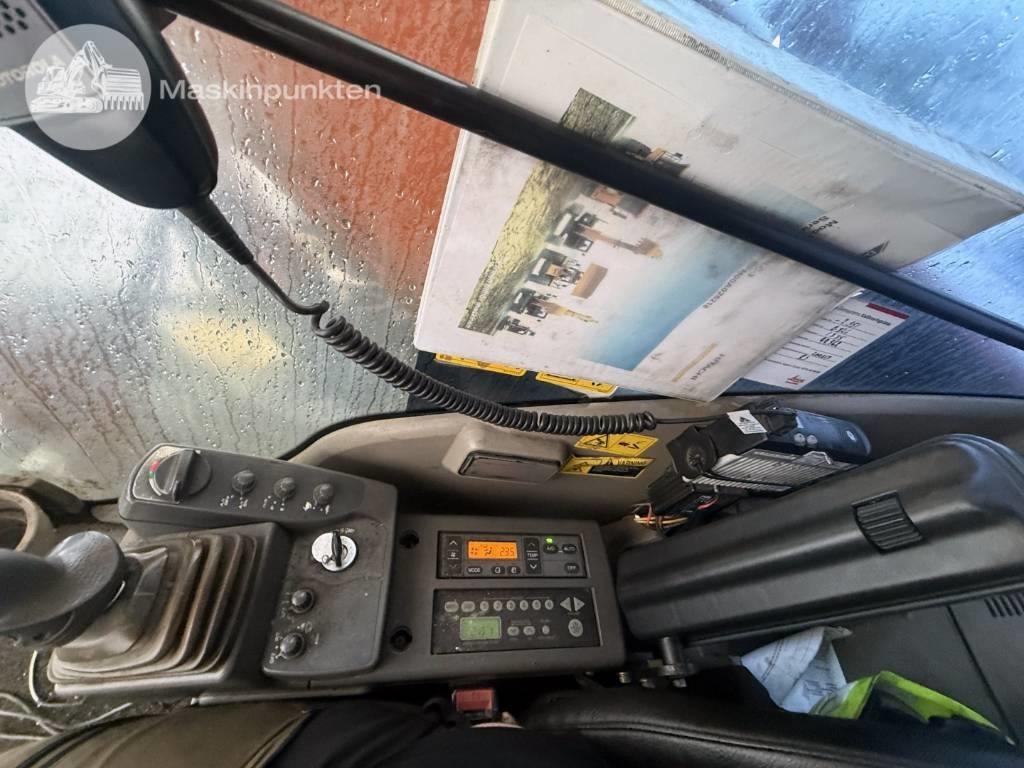 Vikšrinis ekskavatorius Hitachi ZX 250 LC-3: foto 31