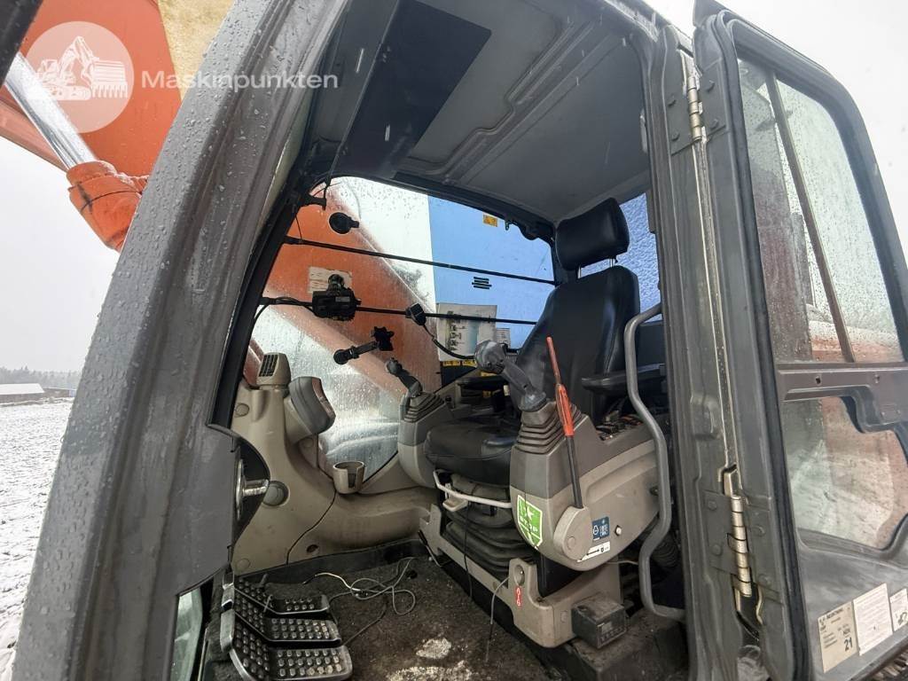 Vikšrinis ekskavatorius Hitachi ZX 250 LC-3: foto 15