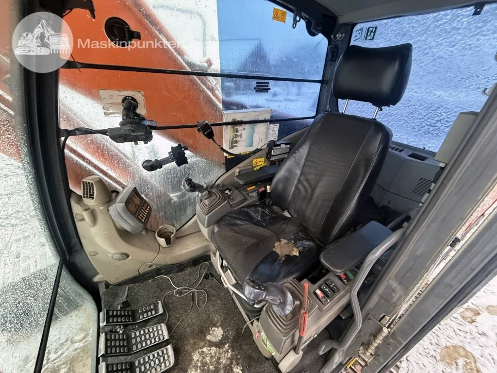 Vikšrinis ekskavatorius Hitachi ZX 250 LC-3: foto 16