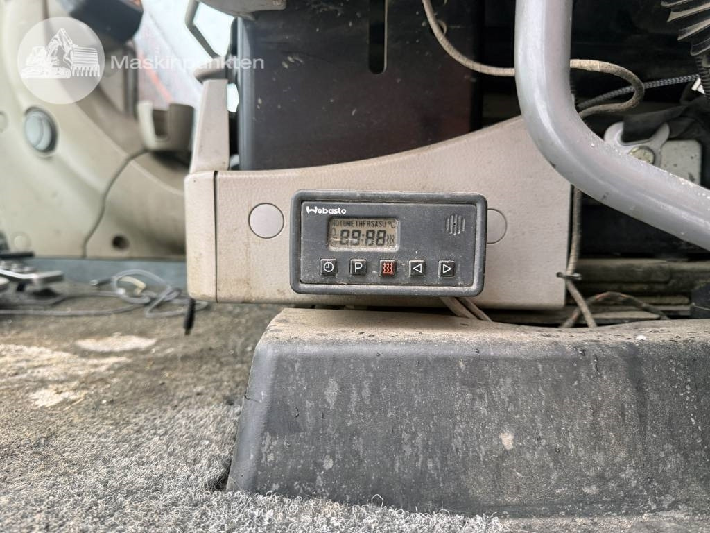 Vikšrinis ekskavatorius Hitachi ZX 250 LC-3: foto 12
