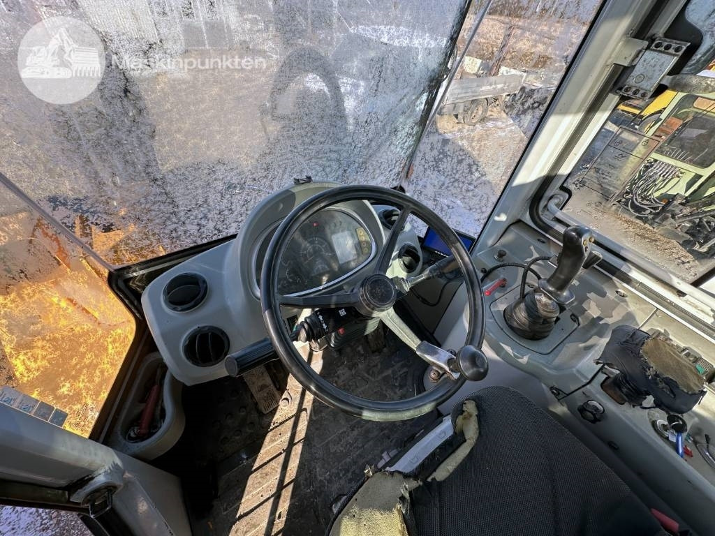 Ratinis krautuvas Hyundai HL 730 TM-7: foto 15 Ratinis krautuvas Hyundai HL 730 TM-7: foto 15