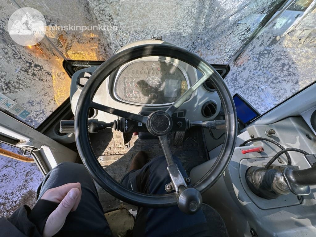 Ratinis krautuvas Hyundai HL 730 TM-7: foto 22 Ratinis krautuvas Hyundai HL 730 TM-7: foto 22