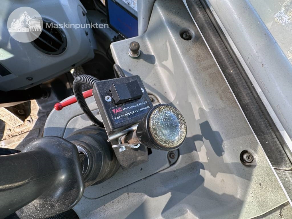 Ratinis krautuvas Hyundai HL 730 TM-7: foto 25 Ratinis krautuvas Hyundai HL 730 TM-7: foto 25