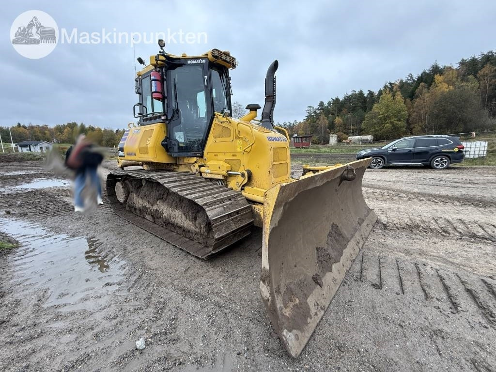 Komatsu D 51 Pxi-24EO - Buldozeris: foto 3 Komatsu D 51 Pxi-24EO - Buldozeris: foto 3
