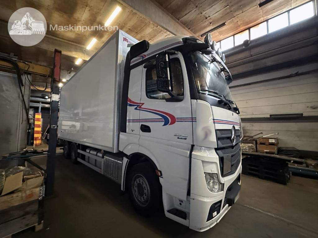 Mercedes-Benz Actros 2545 - Furgonas sunkvežimis: foto 3 Mercedes-Benz Actros 2545 - Furgonas sunkvežimis: foto 3