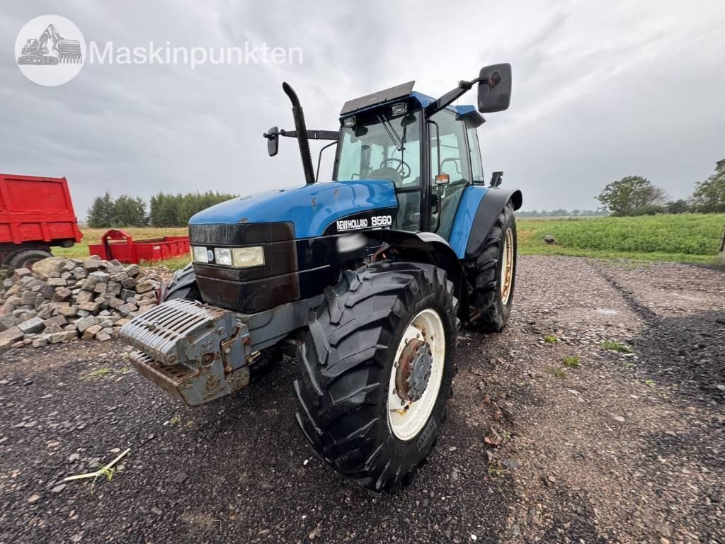 New Holland 8560 - Traktorius: foto 1 New Holland 8560 - Traktorius: foto 1