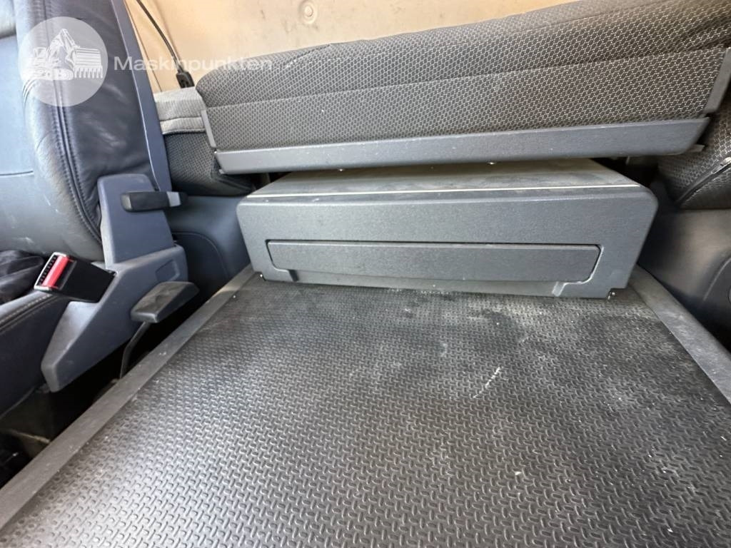 Konteineris-vežimus/ Sukeisti kūną sunkvežimis Scania G 480: foto 30