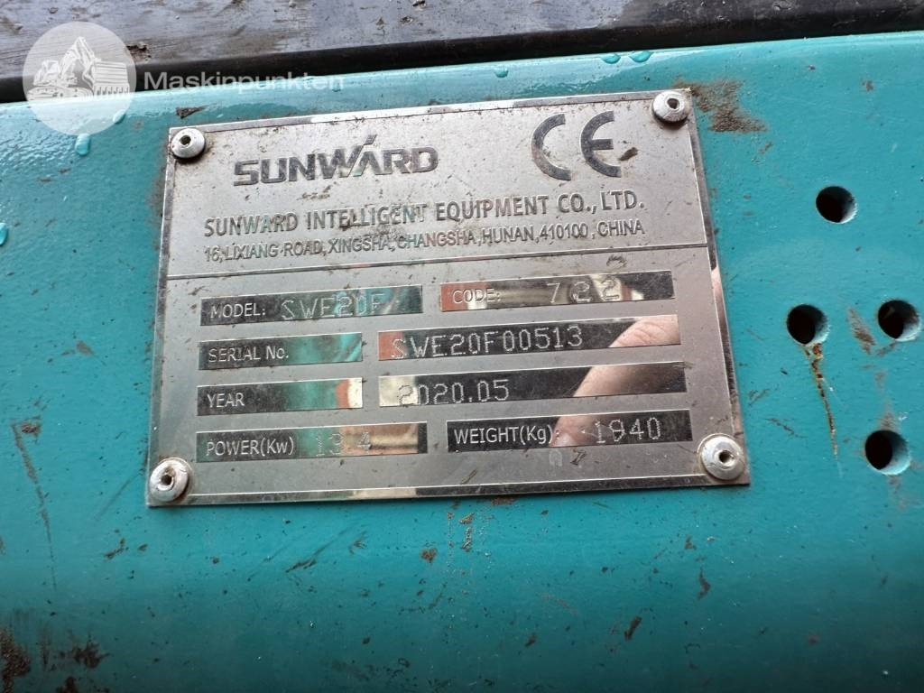 Mini ekskavatorius Sunward SWE 20 F med släp!: foto 9