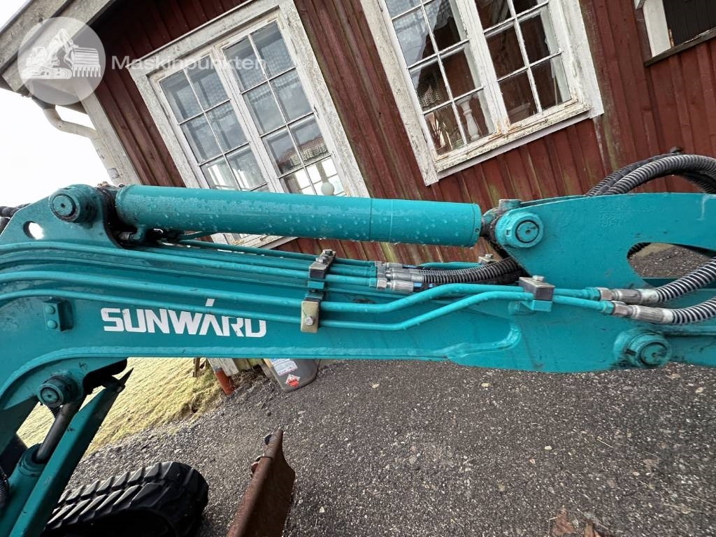 Mini ekskavatorius Sunward SWE 20 F med släp!: foto 38