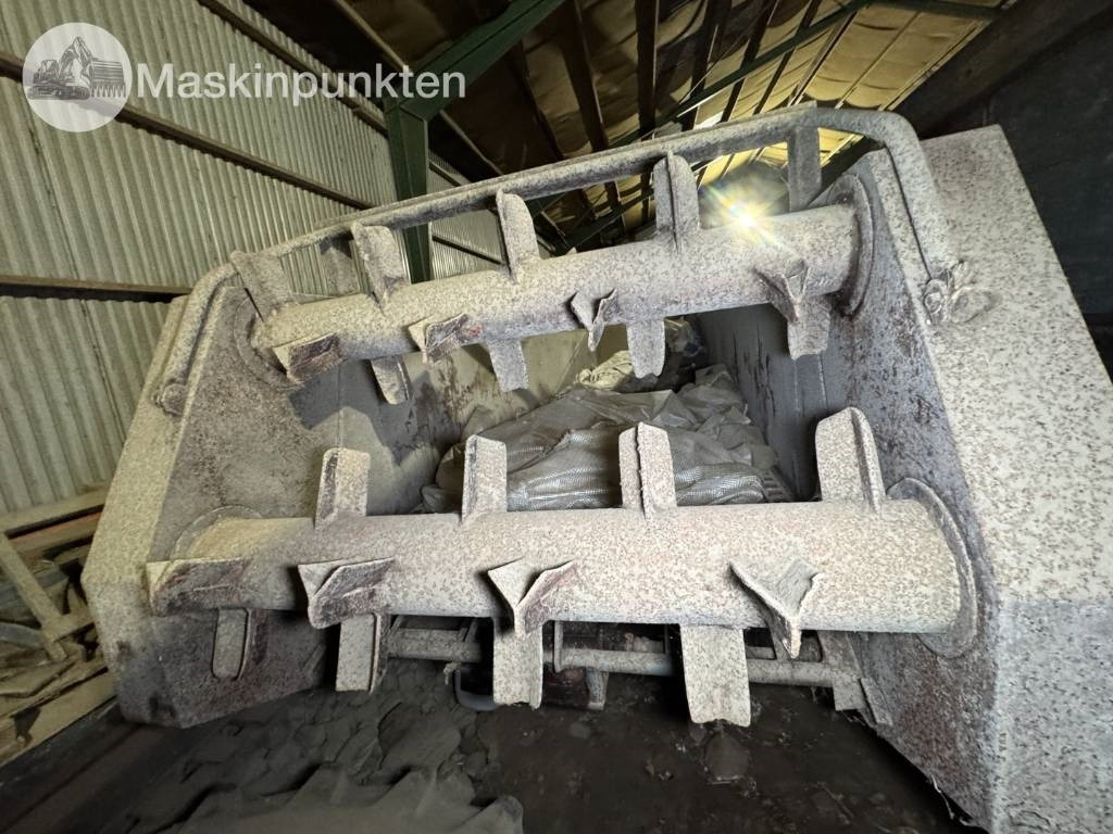 Videbaek 900 Gödselspridare - Tręšimo technika: foto 3 Videbaek 900 Gödselspridare - Tręšimo technika: foto 3