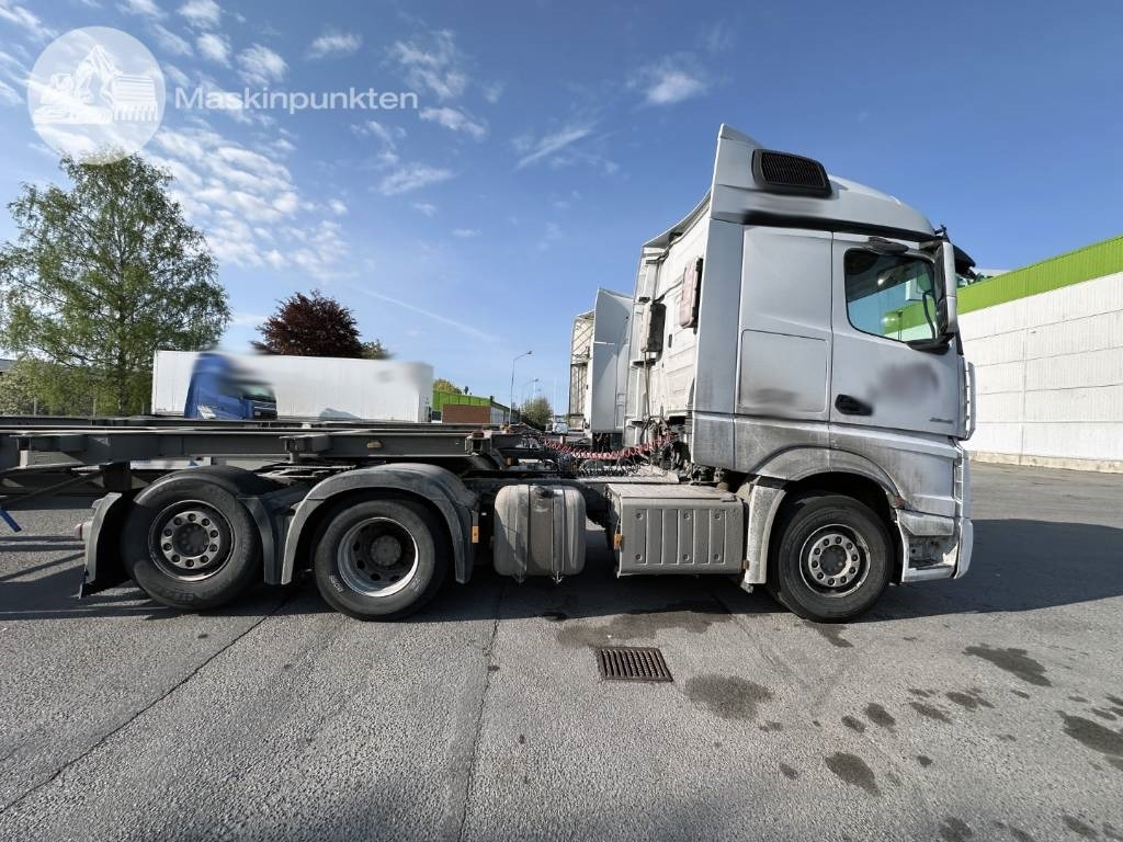 Mercedes-Benz Actros 2545 - Vilkikas: foto 4 Mercedes-Benz Actros 2545 - Vilkikas: foto 4