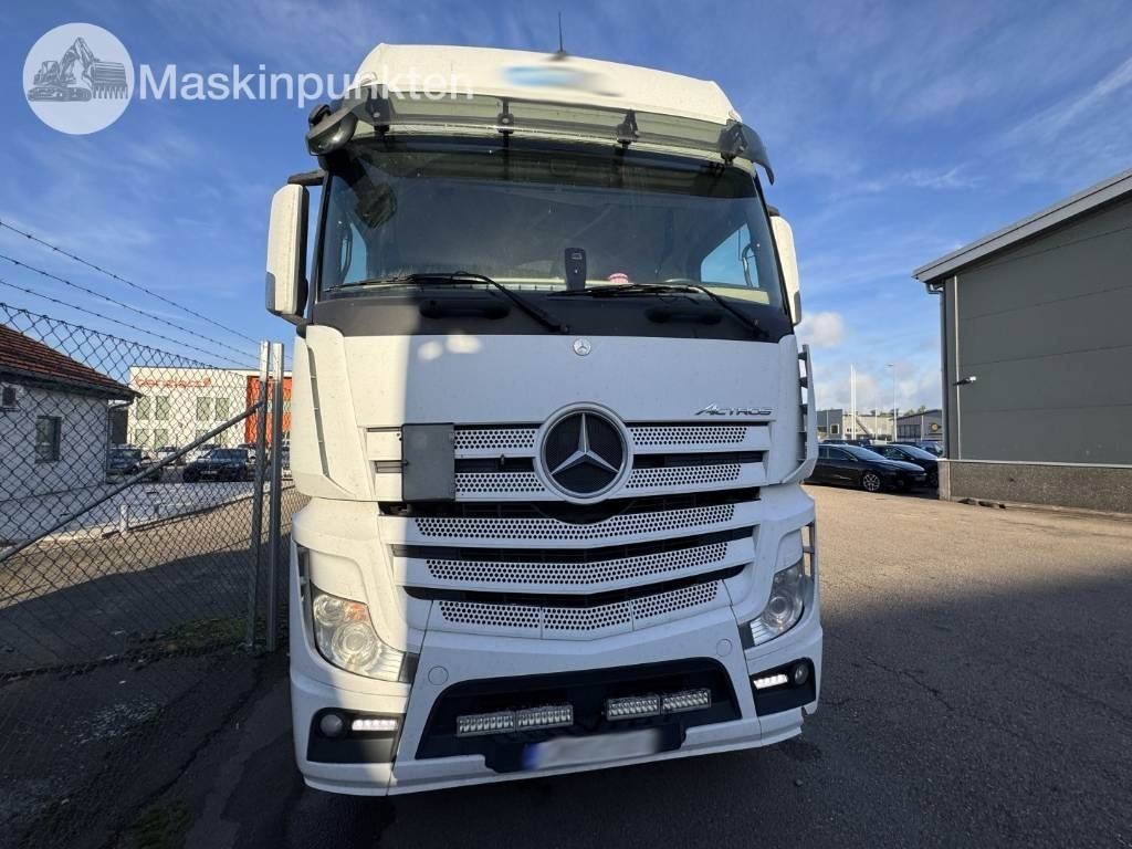 Mercedes-Benz Actros 963-4-C - Vilkikas: foto 4 Mercedes-Benz Actros 963-4-C - Vilkikas: foto 4
