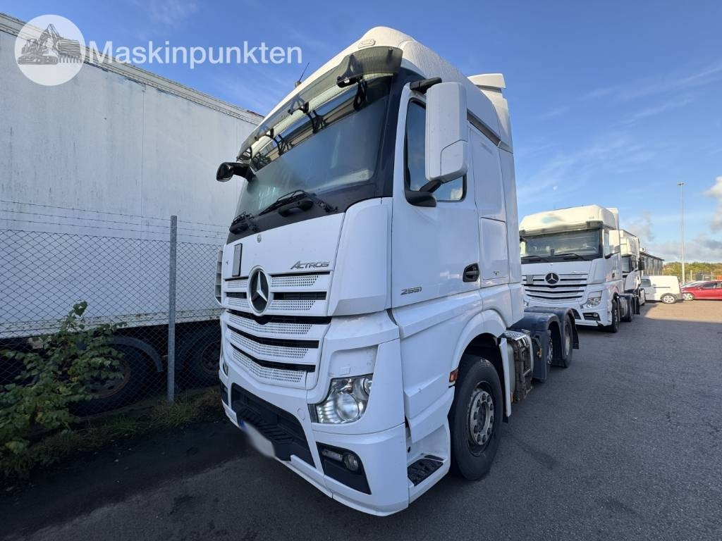 Mercedes-Benz Actros 963-4-D  - Vilkikas: foto 1 Mercedes-Benz Actros 963-4-D  - Vilkikas: foto 1