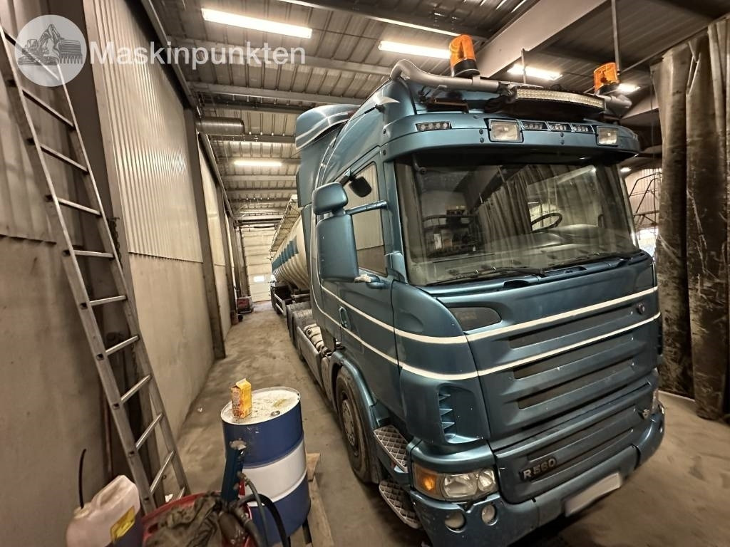 Scania R 560 gödseltrailer - Vilkikas: foto 4 Scania R 560 gödseltrailer - Vilkikas: foto 4