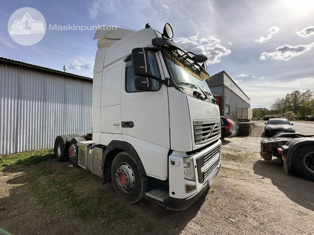 Volvo FH 440 Puscher - Vilkikas: foto 1 Volvo FH 440 Puscher - Vilkikas: foto 1