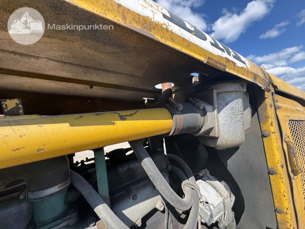 Ratinis krautuvas Volvo BM 840: foto 40