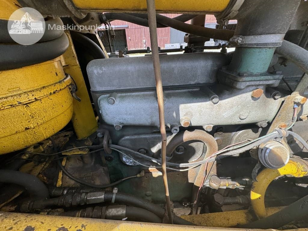 Ratinis krautuvas Volvo BM 840: foto 38