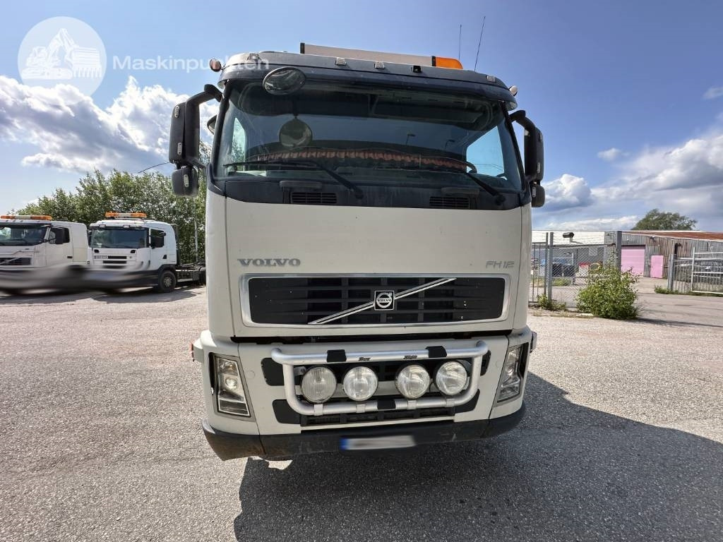 Volvo FH 12 460 CAMELEONT - Konteineris-vežimus/ Sukeisti kūną sunkvežimis: foto 2 Volvo FH 12 460 CAMELEONT - Konteineris-vežimus/ Sukeisti kūną sunkvežimis: foto 2