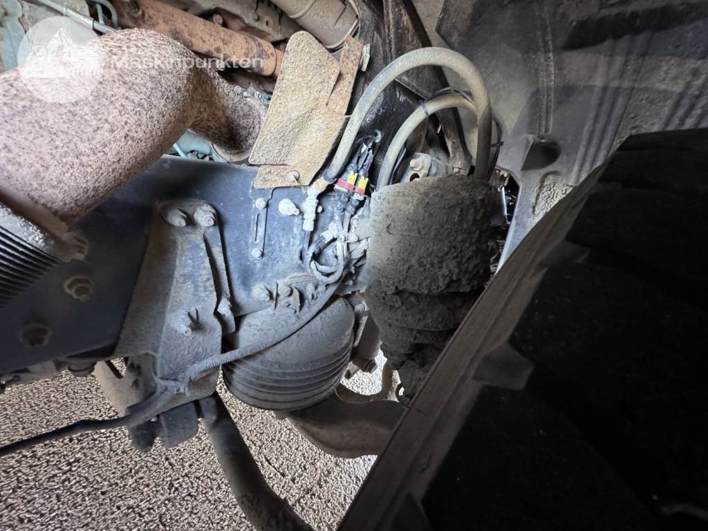Savivartis sunkvežimis Volvo FMX 540: foto 31