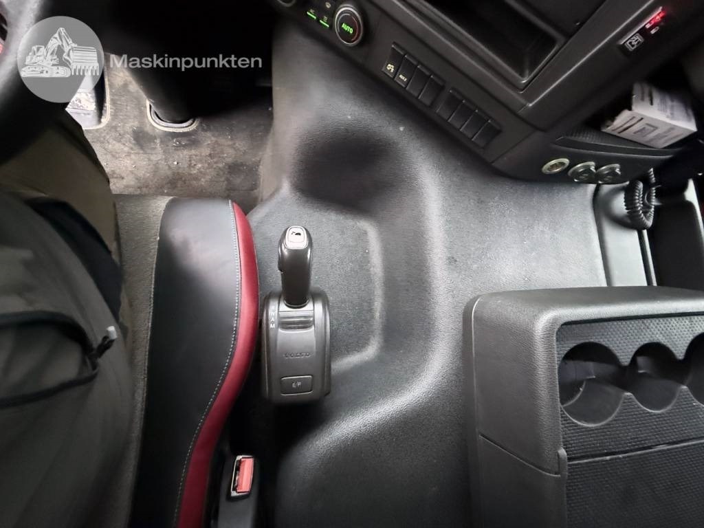 Savivartis sunkvežimis Volvo FMX 540: foto 20