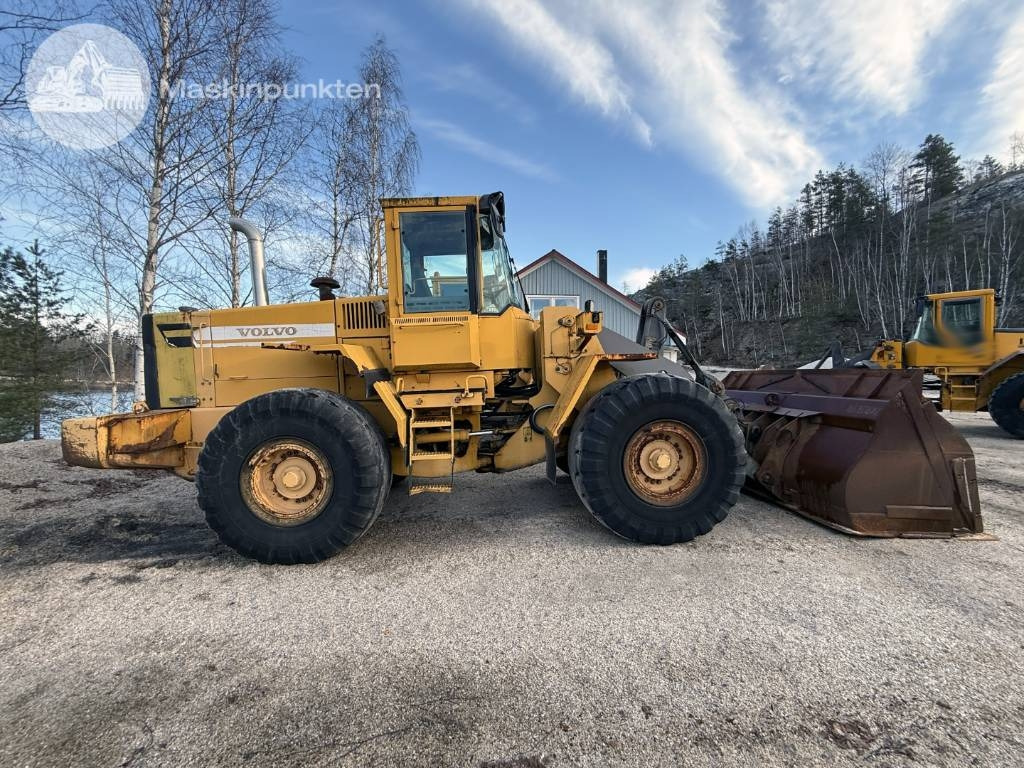 Volvo L 120 C - Ratinis krautuvas: foto 1 Volvo L 120 C - Ratinis krautuvas: foto 1