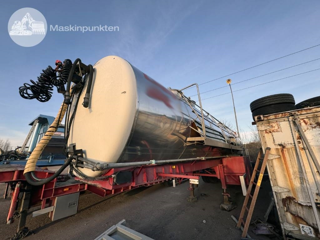 Wedholms DK 345-16 - Puspriekabė cisterna: foto 3 Wedholms DK 345-16 - Puspriekabė cisterna: foto 3