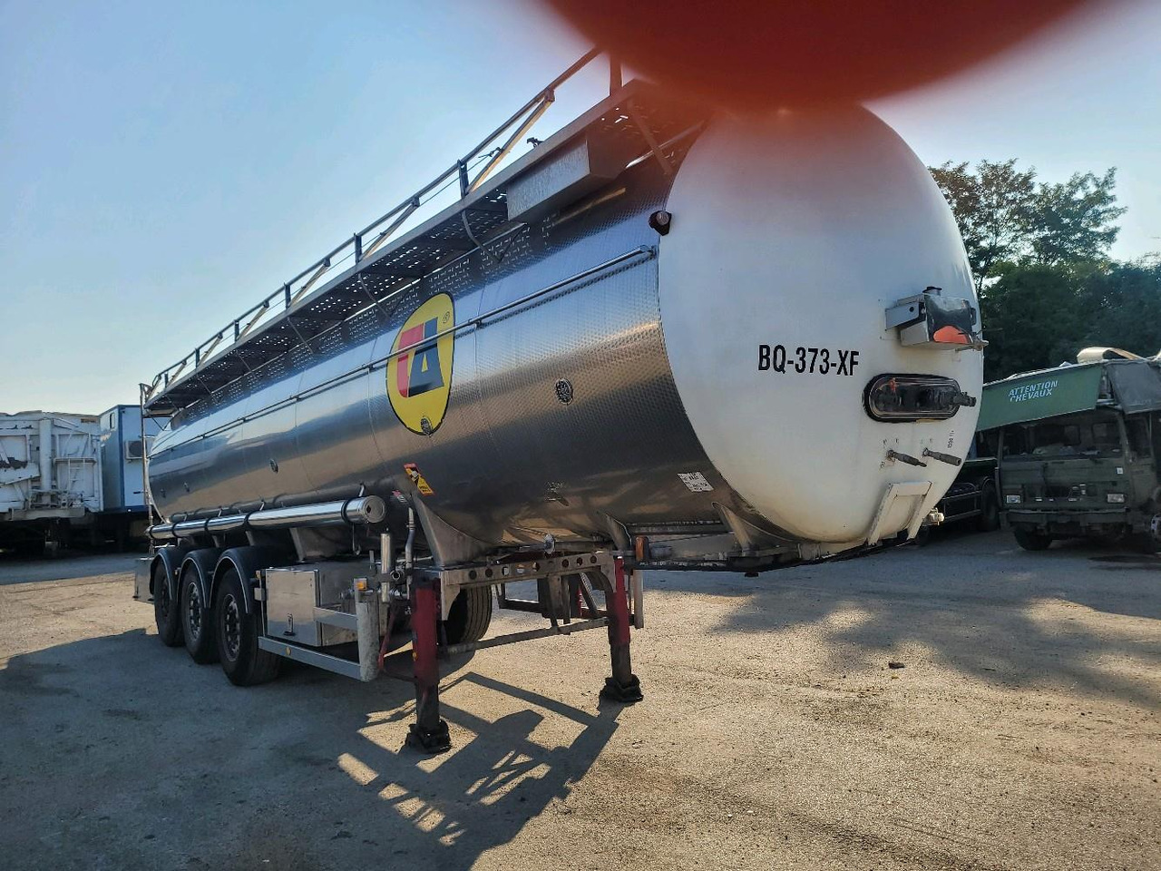 DIVERS SEMI CITERNE LAITI RE FX35DP - Melžimo įranga, Puspriekabė cisterna: foto 1 DIVERS SEMI CITERNE LAITI RE FX35DP - Melžimo įranga, Puspriekabė cisterna: foto 1