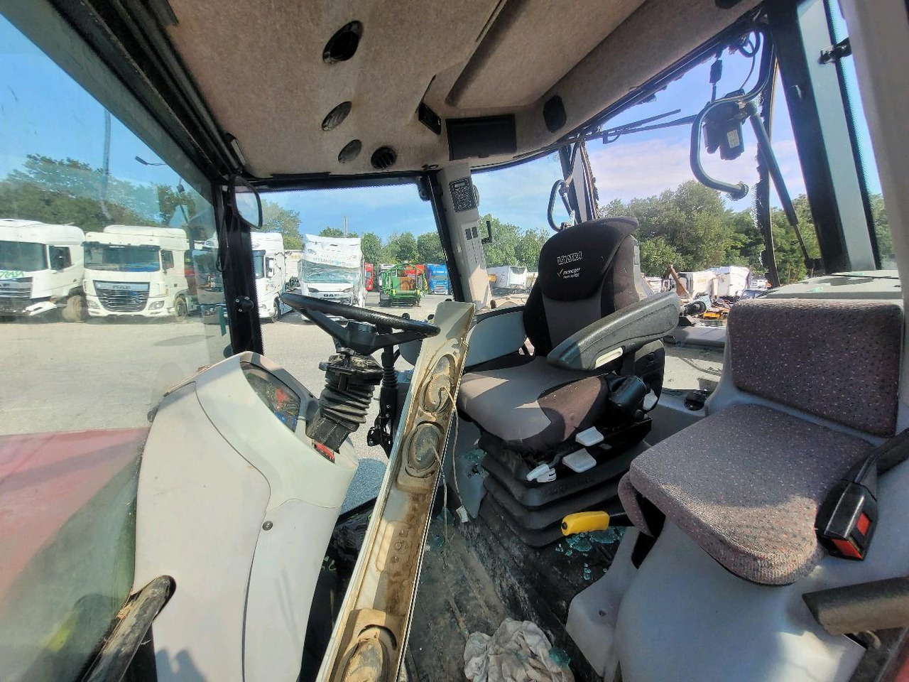 MASSEY FERGUSON 6455 lizingą MASSEY FERGUSON 6455: foto 10 MASSEY FERGUSON 6455 lizingą MASSEY FERGUSON 6455: foto 10