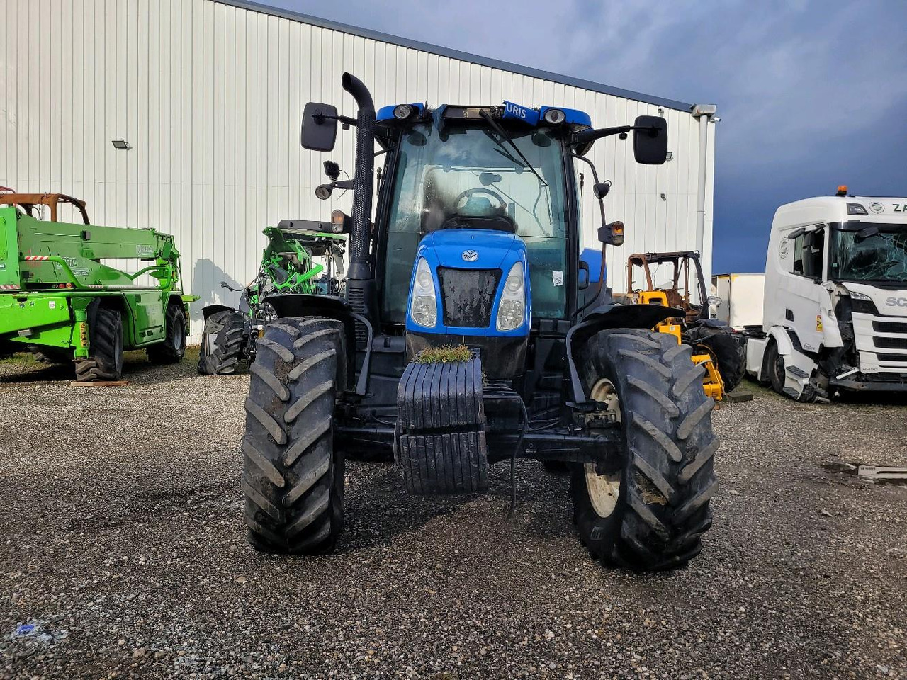NEW HOLLAND T6.175 - Traktorius: foto 2 NEW HOLLAND T6.175 - Traktorius: foto 2