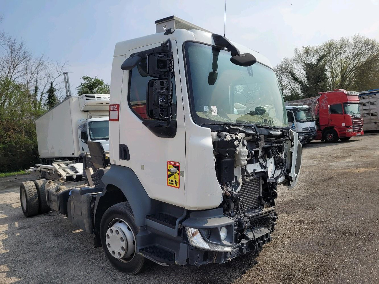 RENAULT D12 - Važiuoklės sunkvežimis: foto 1 RENAULT D12 - Važiuoklės sunkvežimis: foto 1