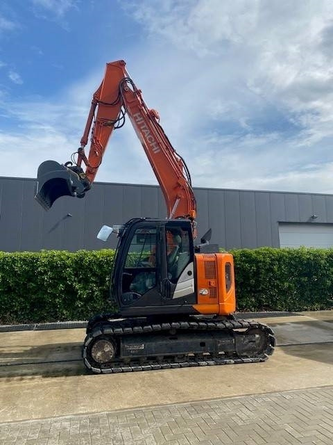 Hitachi ZX 135 US-6 - Vikšrinis ekskavatorius: foto 2 Hitachi ZX 135 US-6 - Vikšrinis ekskavatorius: foto 2