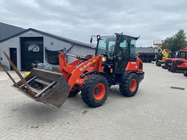 Kubota R 070 - Ratinis krautuvas: foto 4 Kubota R 070 - Ratinis krautuvas: foto 4