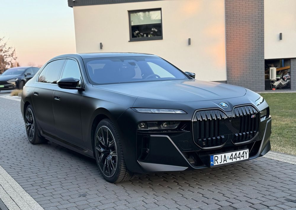 BMW Seria 7 M760e PHEV xDrive sport - Sedanas: foto 2 BMW Seria 7 M760e PHEV xDrive sport - Sedanas: foto 2