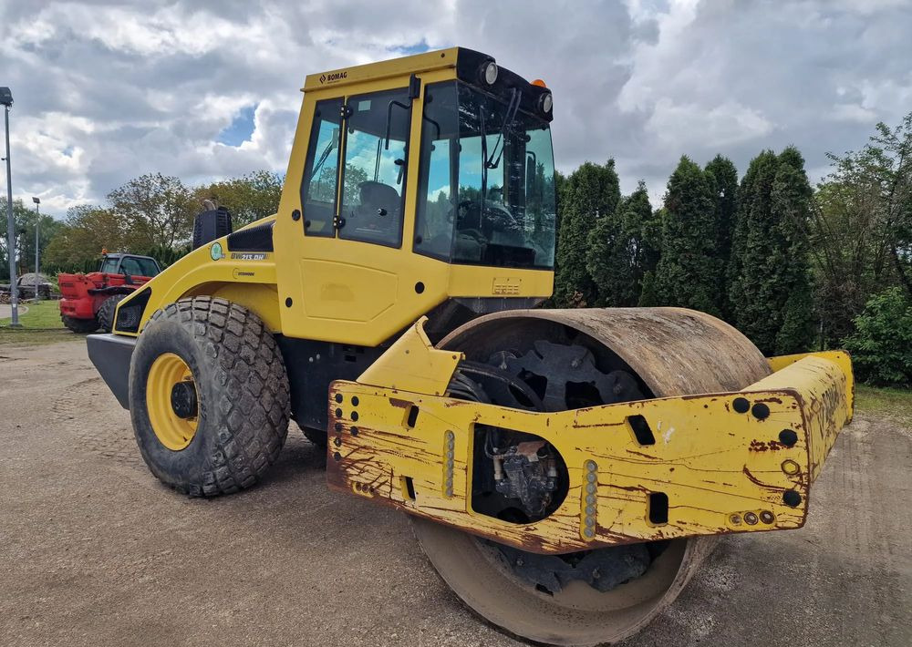 Bomag Bw 213 DH-4 - Volas: foto 1 Bomag Bw 213 DH-4 - Volas: foto 1