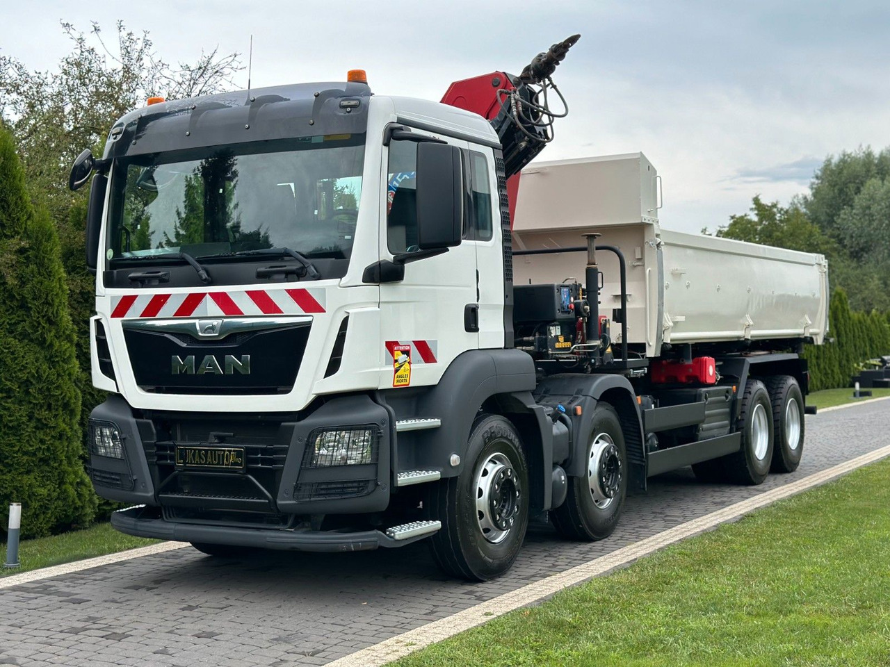 MAN TGS 440 / 8x4 /CRANE HMF 1530/ TIPPER - Sunkvežimis su kranu: foto 2 MAN TGS 440 / 8x4 /CRANE HMF 1530/ TIPPER - Sunkvežimis su kranu: foto 2