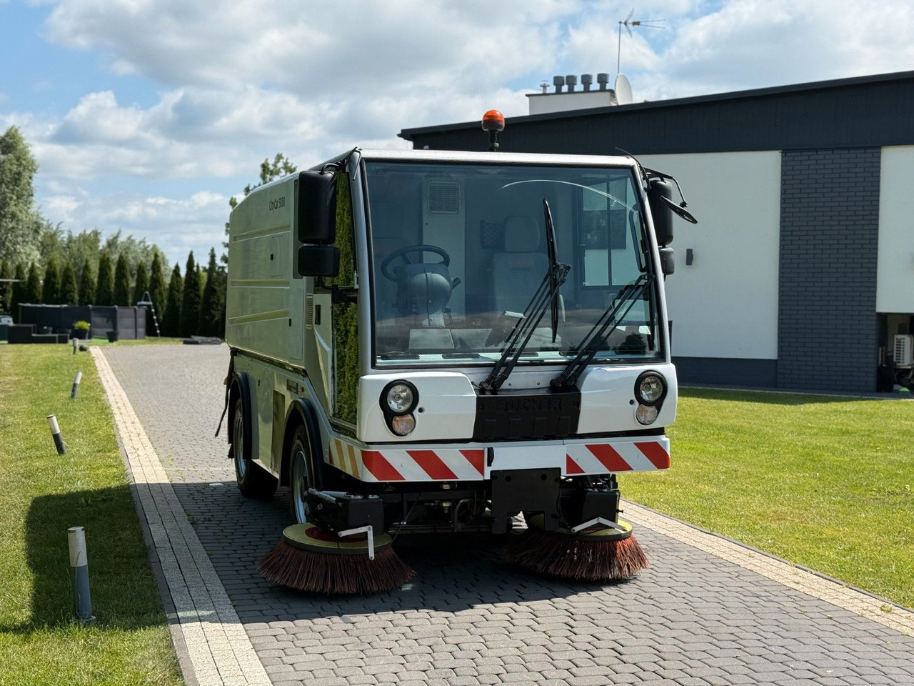 Schmidt BUCHER CITYCAT 5000 SWEEPER - Gatvių šlavimo mašina: foto 3 Schmidt BUCHER CITYCAT 5000 SWEEPER - Gatvių šlavimo mašina: foto 3