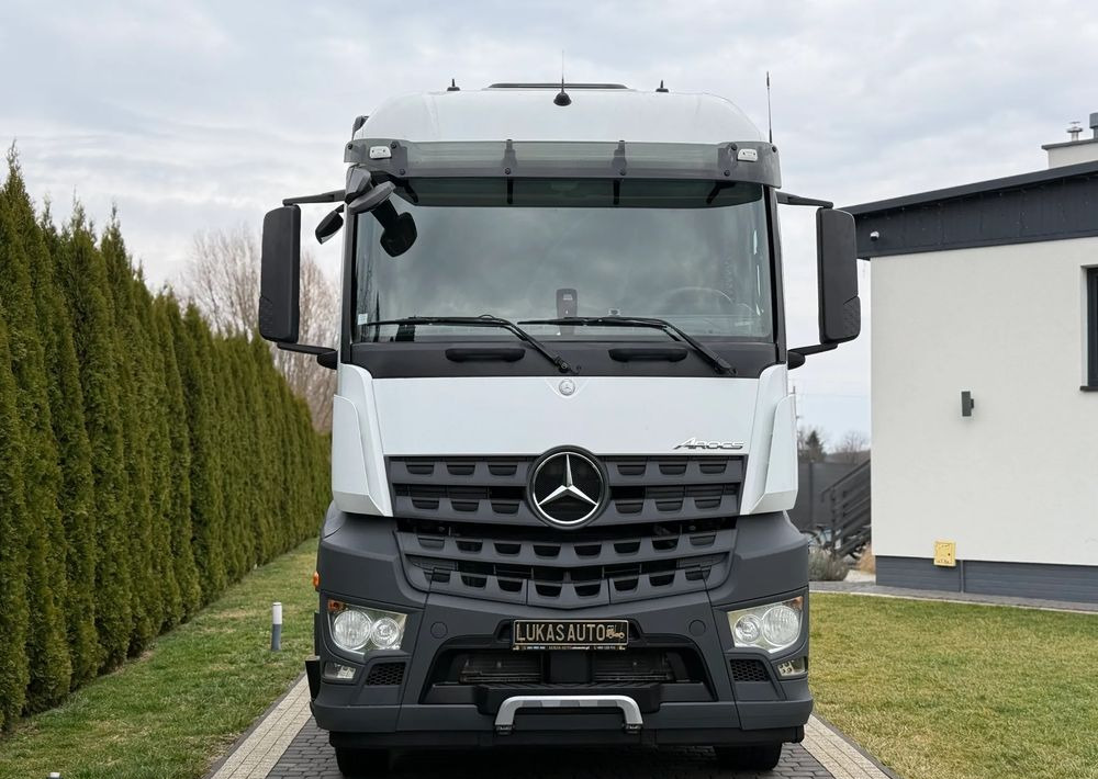 Mercedes-Benz AROCS 1843 HYDRAULIKA - Vilkikas: foto 2 Mercedes-Benz AROCS 1843 HYDRAULIKA - Vilkikas: foto 2