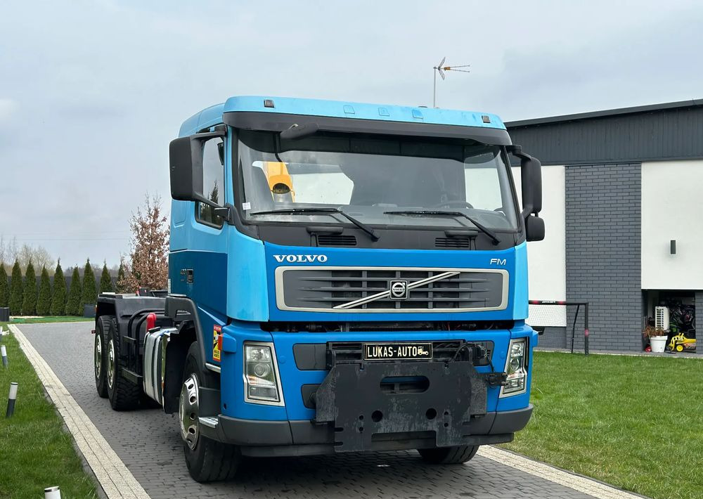 Volvo FM 400 HAKOWIEC 6X4 - Hook-lift sunkvežimis: foto 3 Volvo FM 400 HAKOWIEC 6X4 - Hook-lift sunkvežimis: foto 3