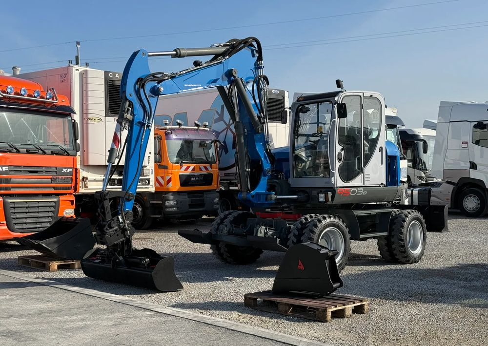 Wacker Neuson 9503-2 TRZY ŁYŻKI - Ratinis ekskavatorius: foto 1 Wacker Neuson 9503-2 TRZY ŁYŻKI - Ratinis ekskavatorius: foto 1