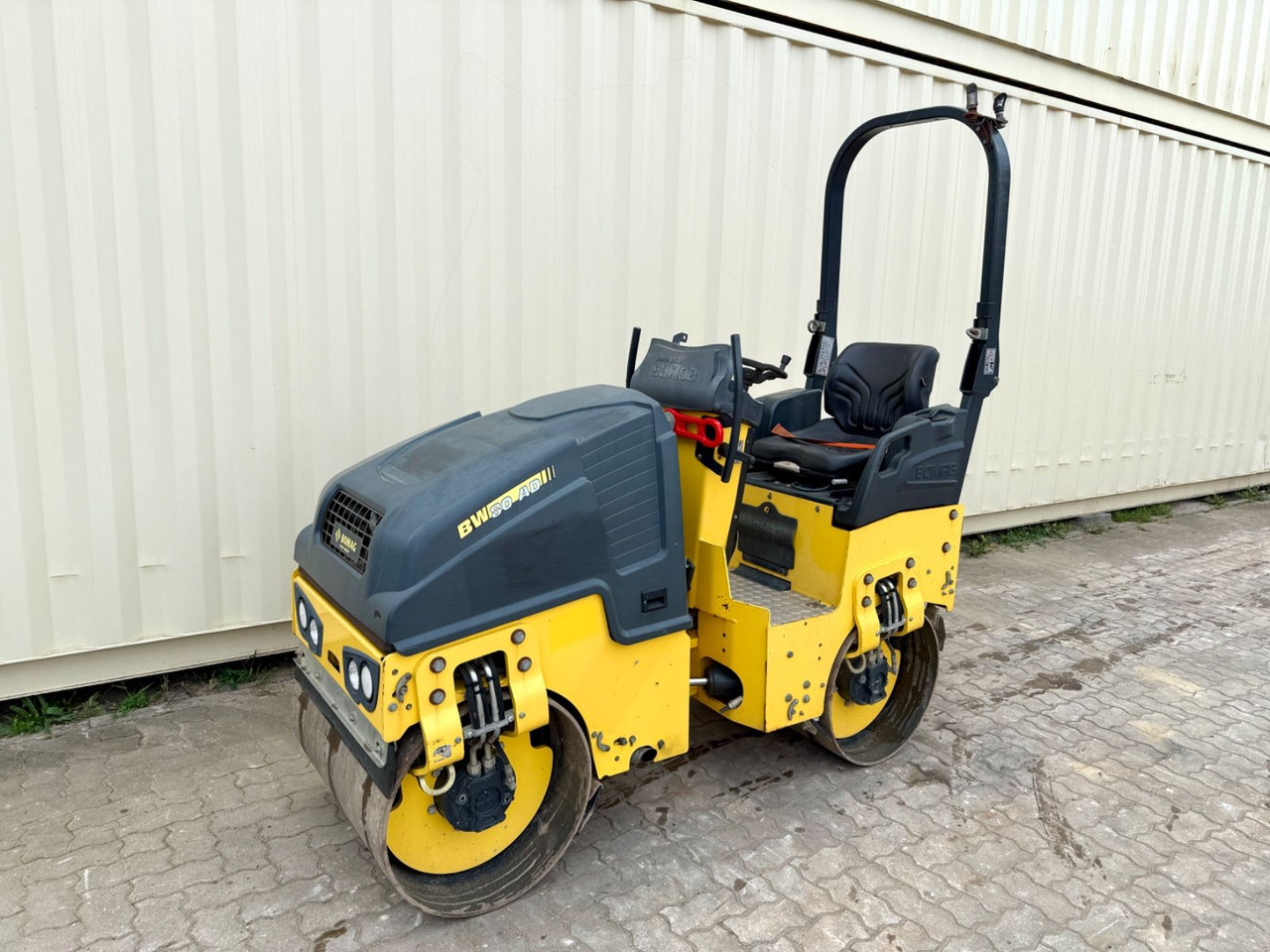 BOMAG BW80AD-5 / 2018 BJ / 1.005 H / 1.550 KG - Asfalto volus: foto 1 BOMAG BW80AD-5 / 2018 BJ / 1.005 H / 1.550 KG - Asfalto volus: foto 1