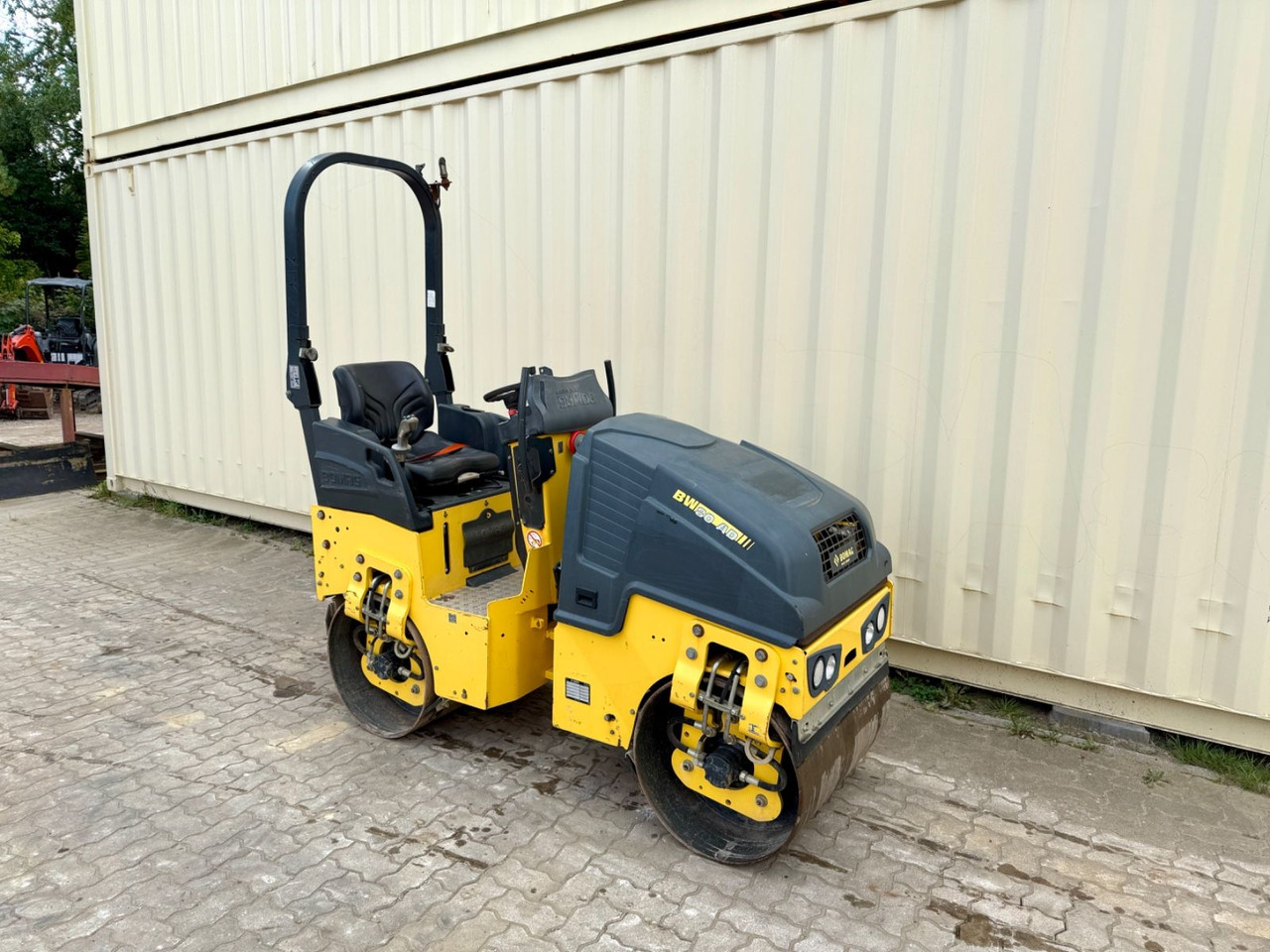 BOMAG BW80AD-5 / 2018 BJ / 1.005 H / 1.550 KG - Asfalto volus: foto 4 BOMAG BW80AD-5 / 2018 BJ / 1.005 H / 1.550 KG - Asfalto volus: foto 4