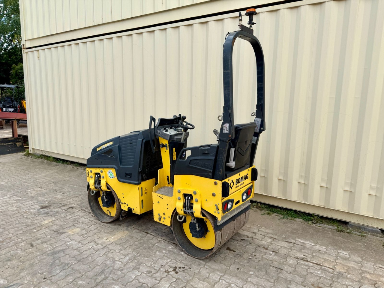 BOMAG BW80AD-5 / 2020 BJ / 426 H / 1.550 KG - Asfalto volus: foto 3 BOMAG BW80AD-5 / 2020 BJ / 426 H / 1.550 KG - Asfalto volus: foto 3