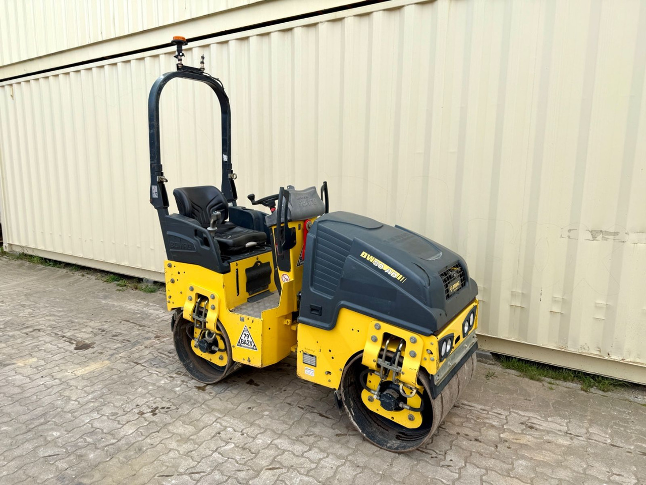 BOMAG BW80AD-5 / 2020 BJ / 426 H / 1.550 KG - Asfalto volus: foto 4 BOMAG BW80AD-5 / 2020 BJ / 426 H / 1.550 KG - Asfalto volus: foto 4