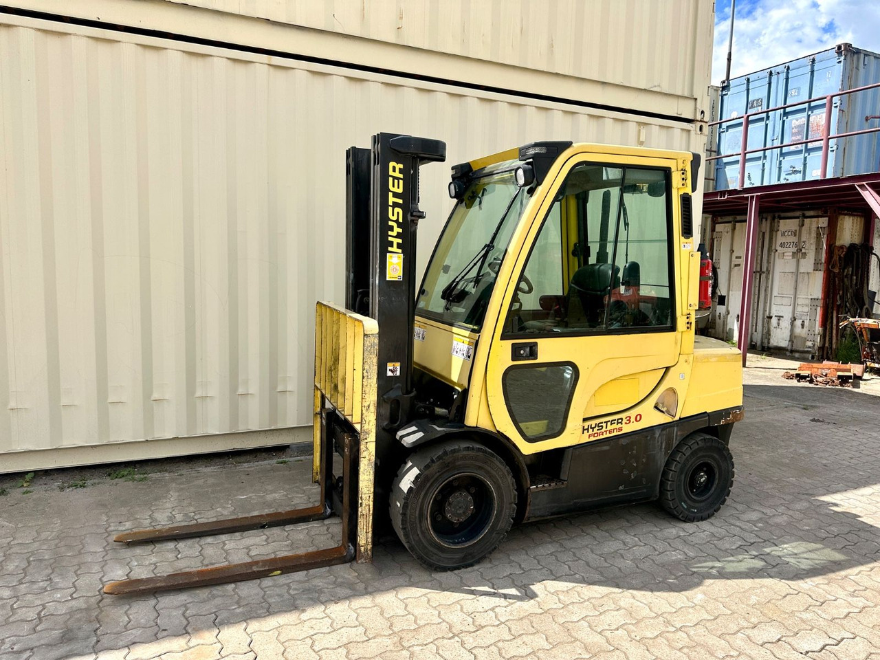 Hyster H3.0FT / Diesel / Triplex / Ex Armee - Dyzelinis krautuvas: foto 1 Hyster H3.0FT / Diesel / Triplex / Ex Armee - Dyzelinis krautuvas: foto 1