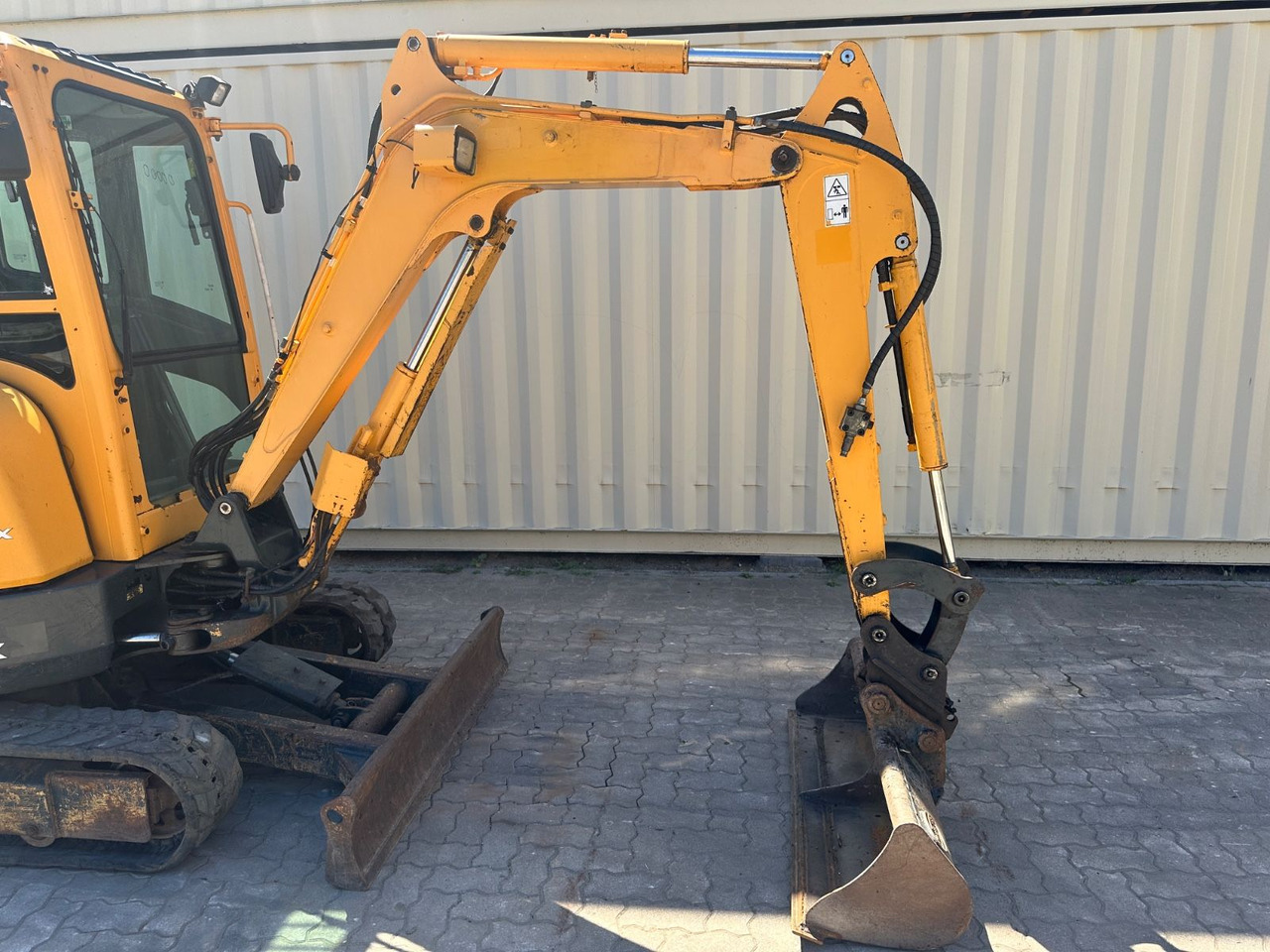 Hyundai Robex25Z-9AK / 2018 BJ / 2.962 H / 2.580 KG - Mini ekskavatorius: foto 4 Hyundai Robex25Z-9AK / 2018 BJ / 2.962 H / 2.580 KG - Mini ekskavatorius: foto 4