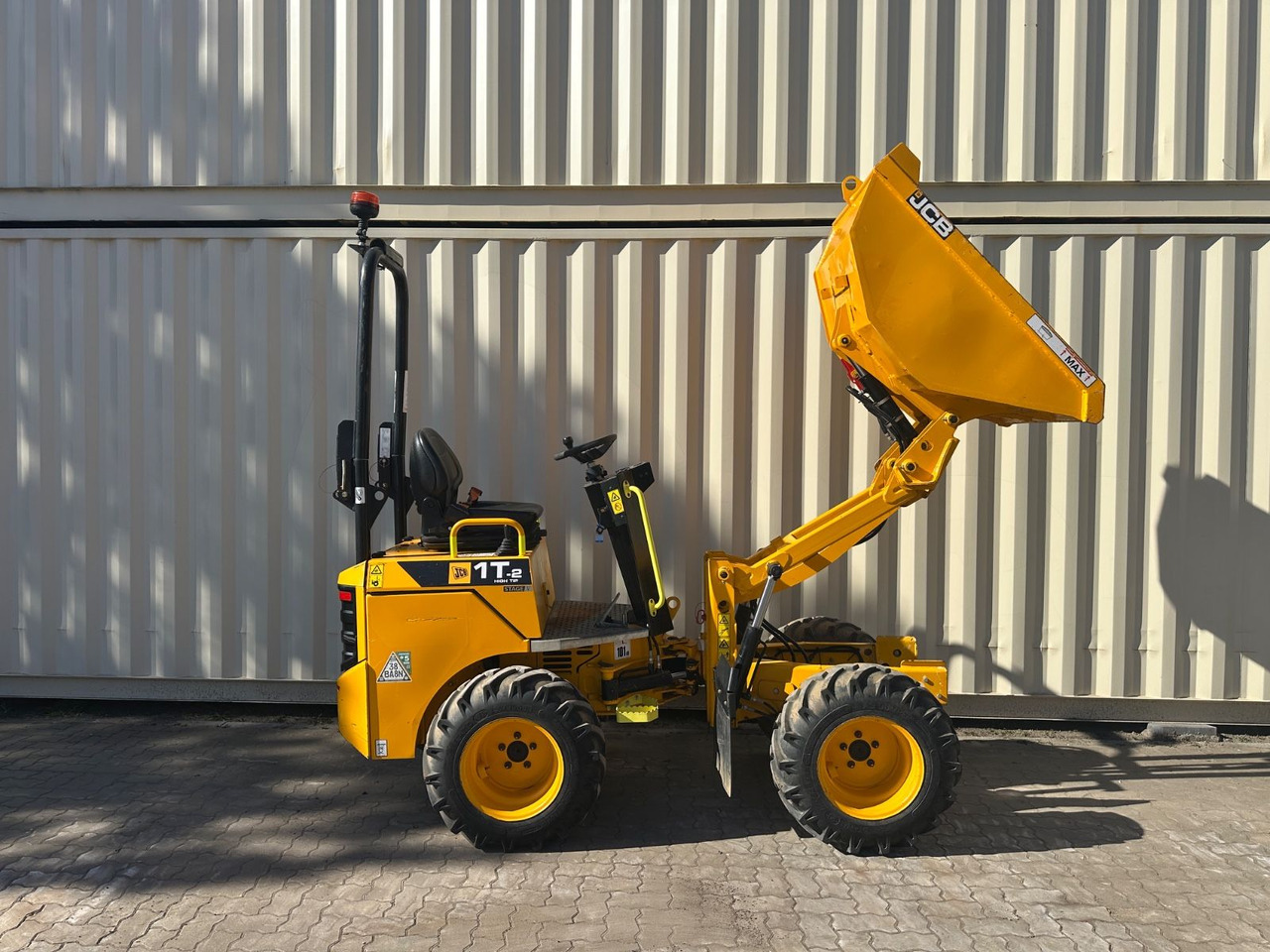 JCB 1T-2 High Tip Dumper, 440 Bh, 1.000 KG - Mini savivartis: foto 5 JCB 1T-2 High Tip Dumper, 440 Bh, 1.000 KG - Mini savivartis: foto 5